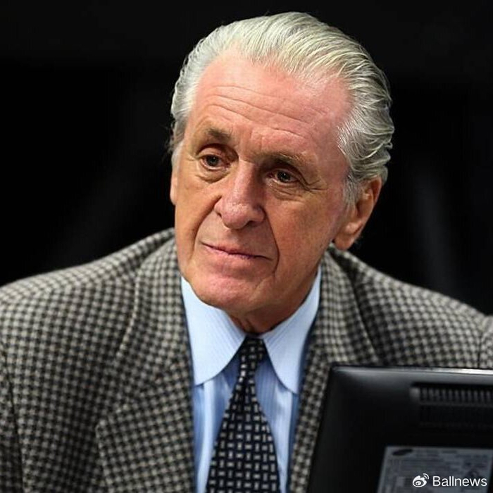 足球直播平台-莱利力挺阿德巴约83分表现：质疑的人都是在胡扯，为了博眼球和骗流量|运动员发声|帕特-莱利|巴姆·阿德巴约|迈阿密热火队|巴姆-阿德巴约_新浪体育_新浪新闻